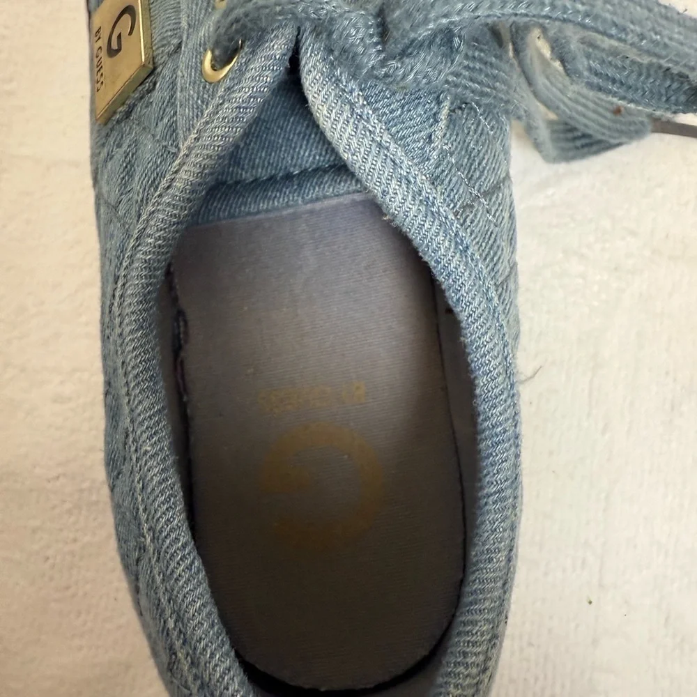 Guess stylish comfortable